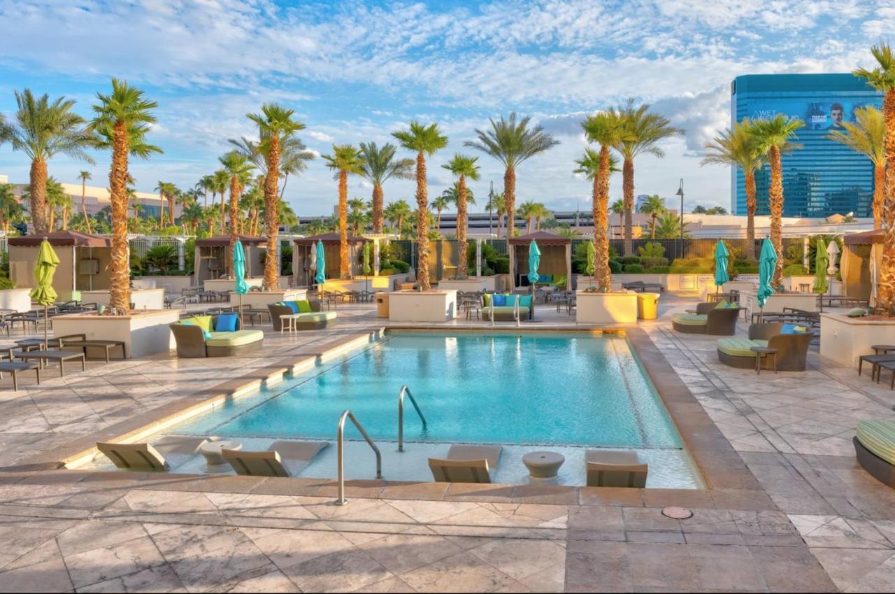 Balcony Full Strip View Suite Mgm Signature Free Valet Лас Вегас Екстериор снимка