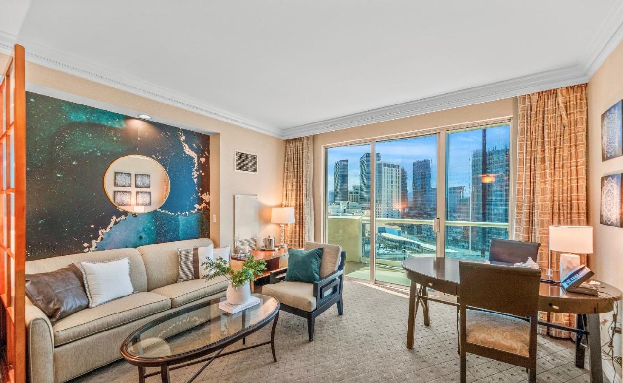 Balcony Full Strip View Suite Mgm Signature Free Valet Лас Вегас Екстериор снимка