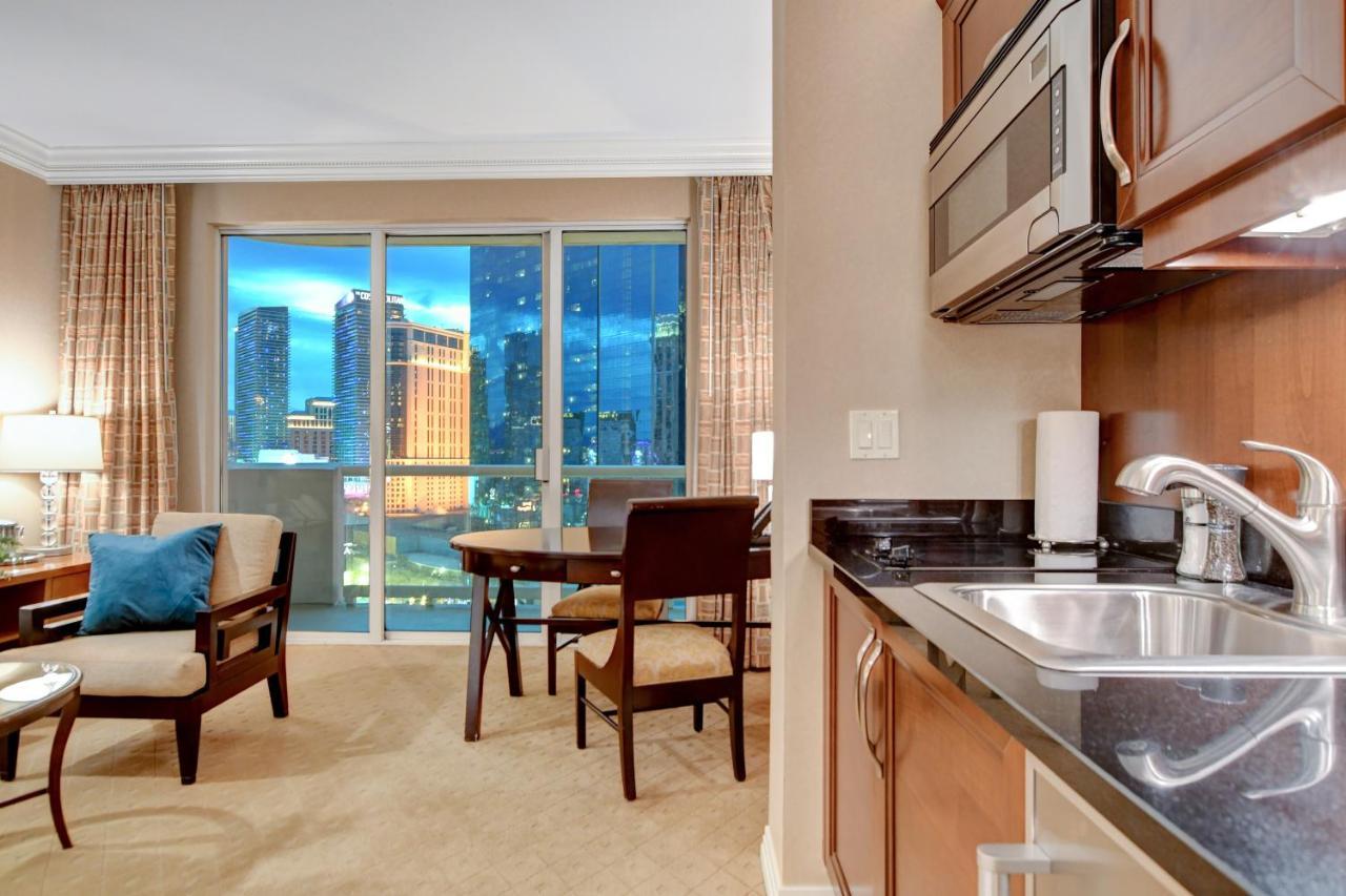 Balcony Full Strip View Suite Mgm Signature Free Valet Лас Вегас Екстериор снимка
