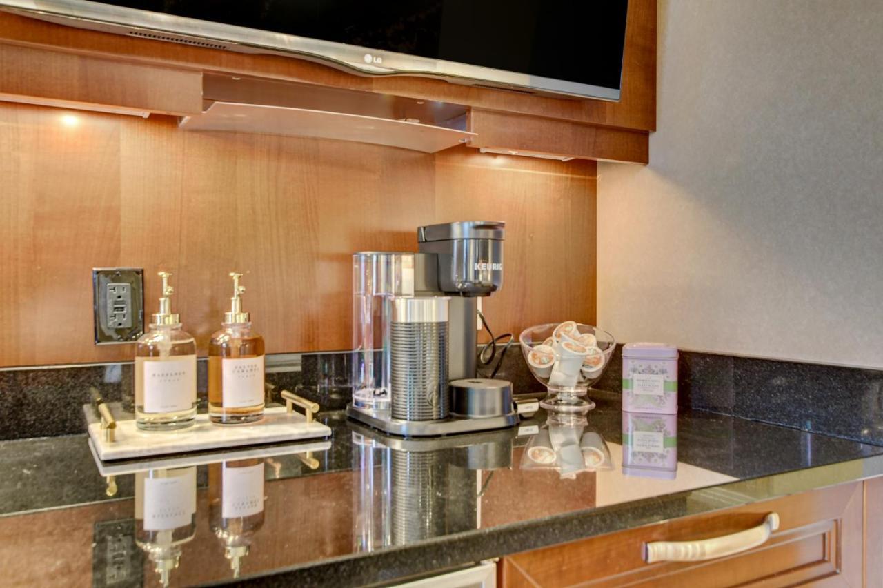 Balcony Full Strip View Suite Mgm Signature Free Valet Лас Вегас Екстериор снимка