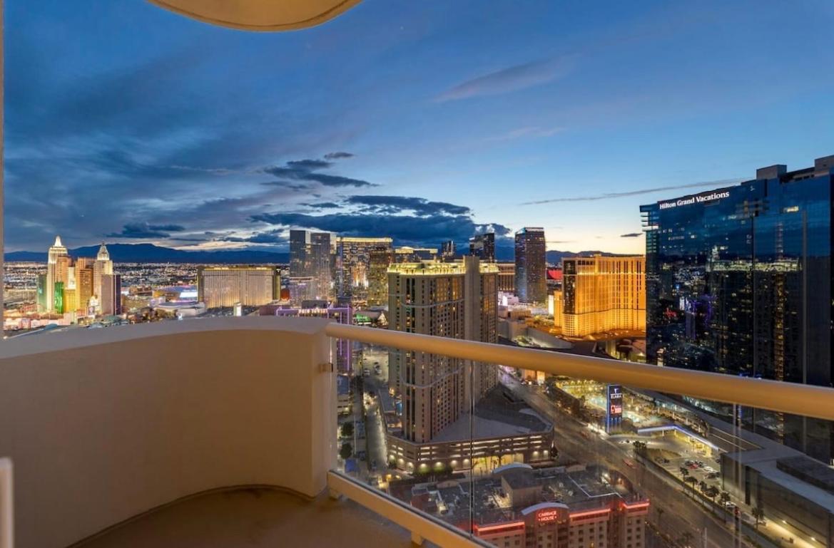 Balcony Full Strip View Suite Mgm Signature Free Valet Лас Вегас Екстериор снимка